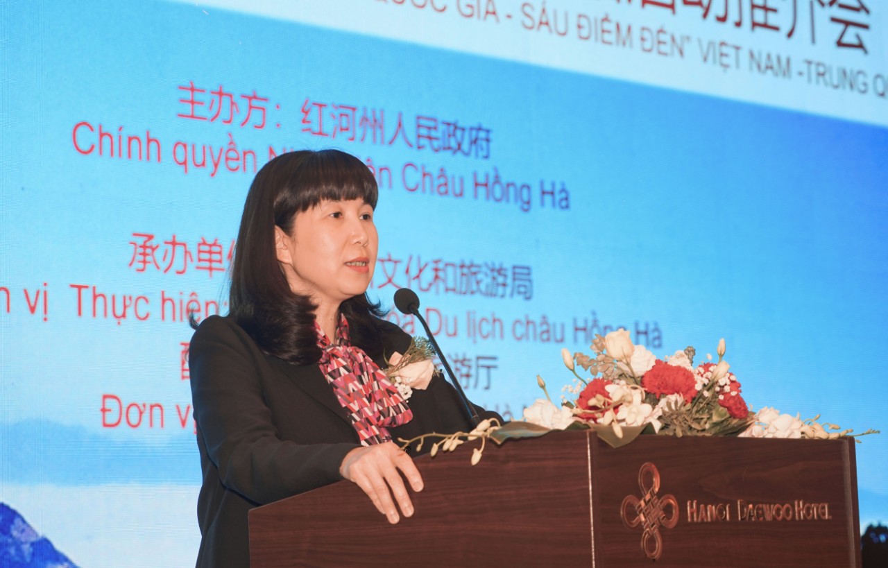 Bà Đặng Hương Giang - Giám đốc Sở Du lịch Hà Nội phát biểu tại Hội nghị